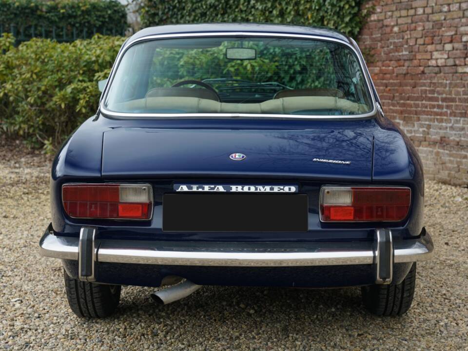 Image 7/7 de Alfa Romeo 2000 GTV (1974)