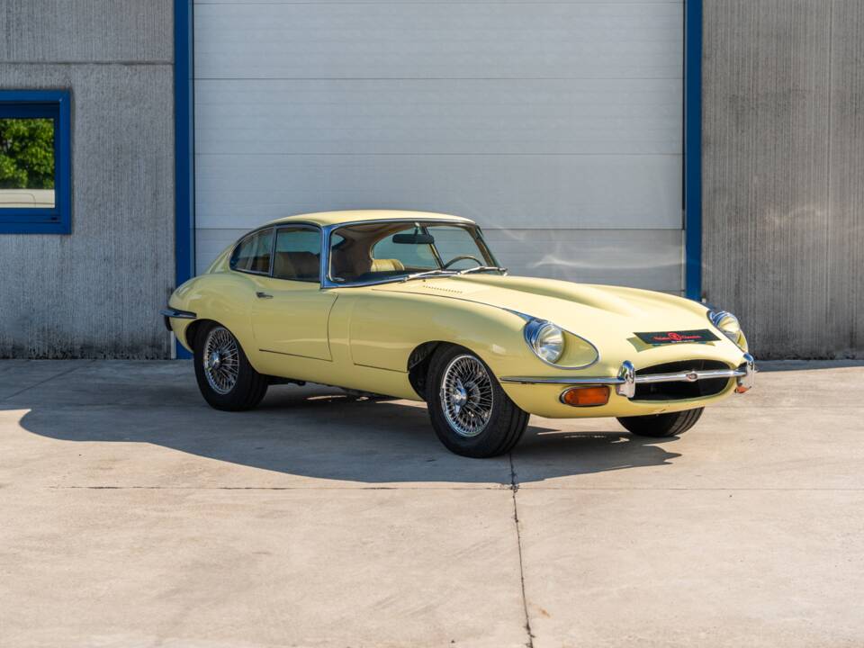 Image 52/78 de Jaguar E-Type (1969)