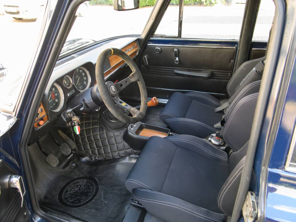 Image 6/56 of Alfa Romeo Giulia Nuova Super 1300 (1974)