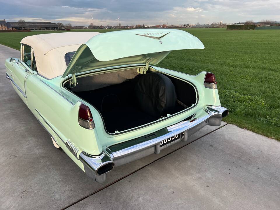 Image 76/83 of Cadillac 62 Convertible (1956)