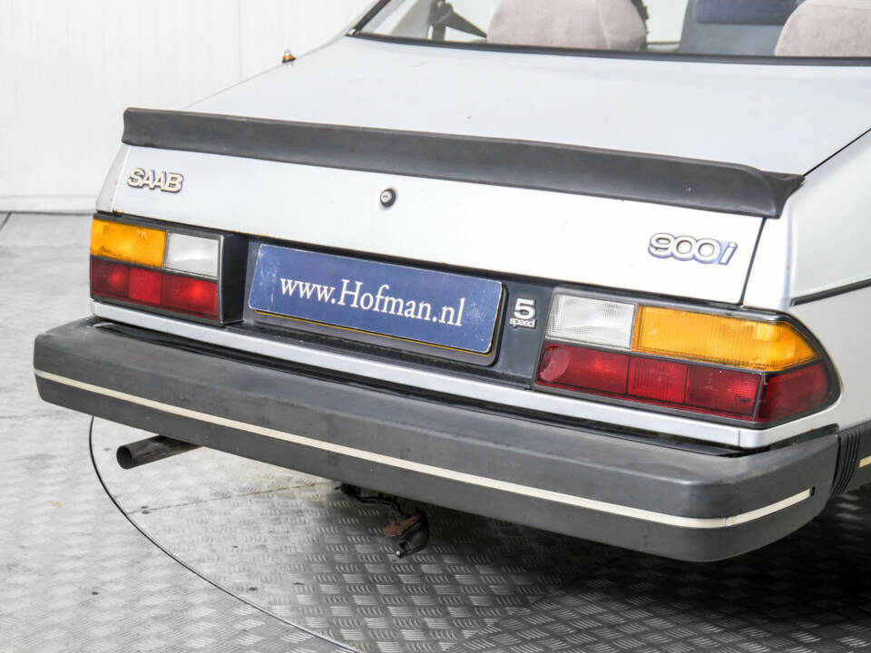 Image 27/42 of Saab 900 Turbo (1984)