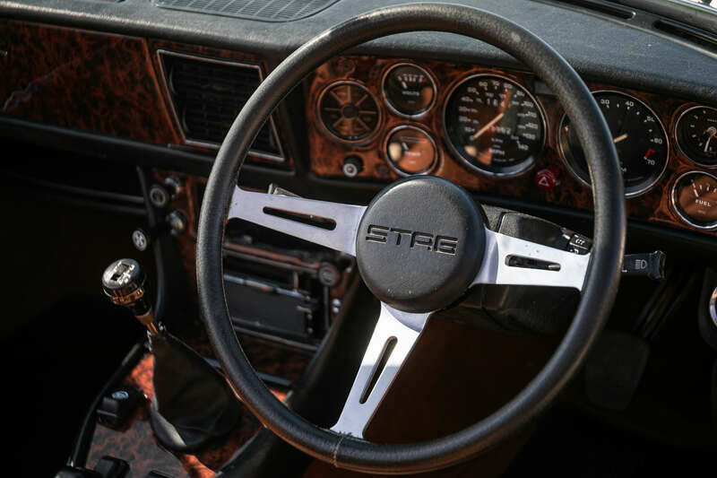 Image 25/47 of Triumph Stag (1975)
