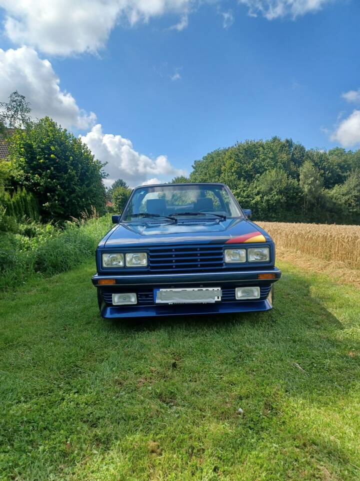 Image 2/8 of Volkswagen Golf Mk I Convertible 1.8 (1985)