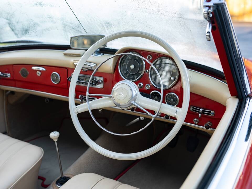 Image 37/43 of Mercedes-Benz 190 SL (1959)