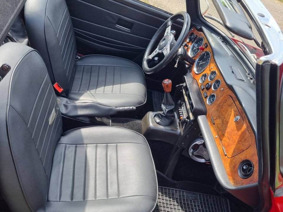 Bild 13/20 von Triumph TR 6 (1972)