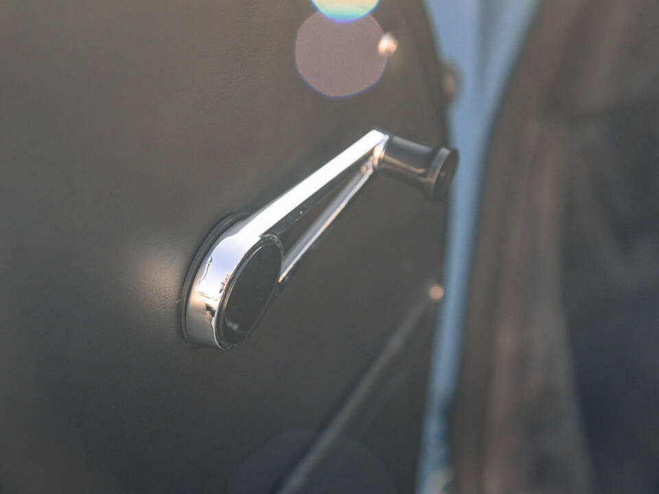 Image 33/49 of Porsche 911 2.0 (1964)