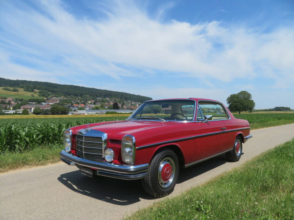Image 1/19 of Mercedes-Benz 250 CE (1970)