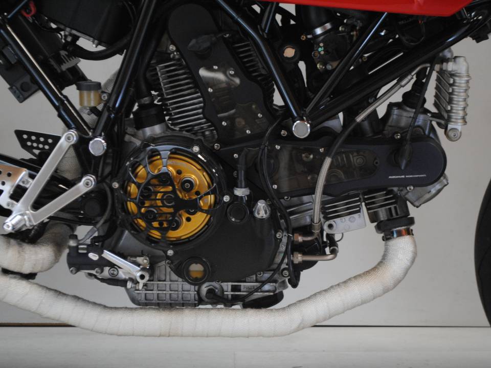 Image 13/23 of Ducati DUMMY (2006)