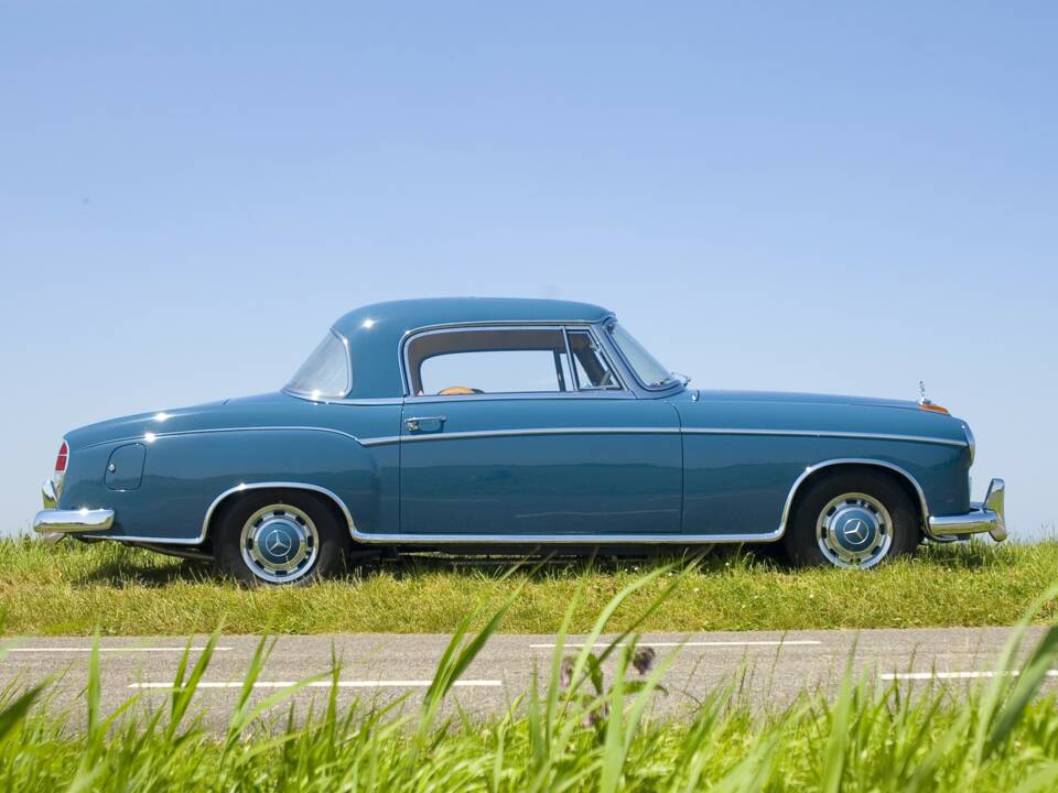 Bild 1/4 von Mercedes-Benz 220 SE (1960)