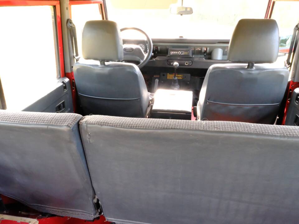 Afbeelding 7/31 van Land Rover Defender 110 300Tdi (1997)