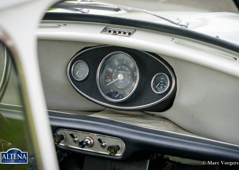 Image 26/42 of Morris Mini 1000 &quot;de Luxe&quot; (1969)