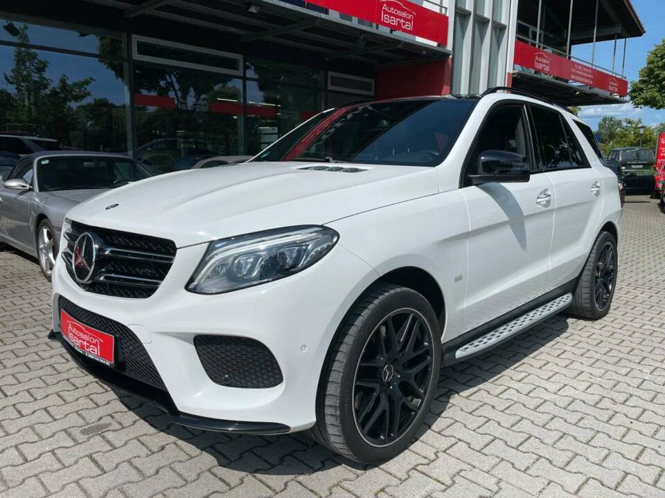 Imagen 2/19 de Mercedes-Benz GLE 350 d 4MATIC (2016)