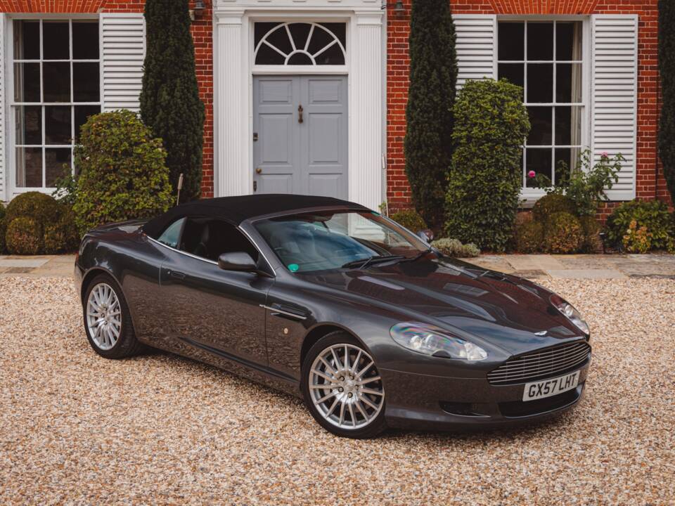 Afbeelding 8/21 van Aston Martin DB 9 Volante (2007)