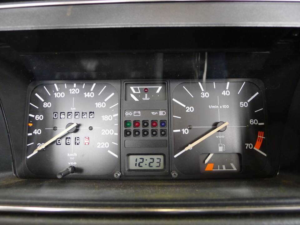 Image 7/36 of Volkswagen Golf Mk I Convertible 1.6 (1987)