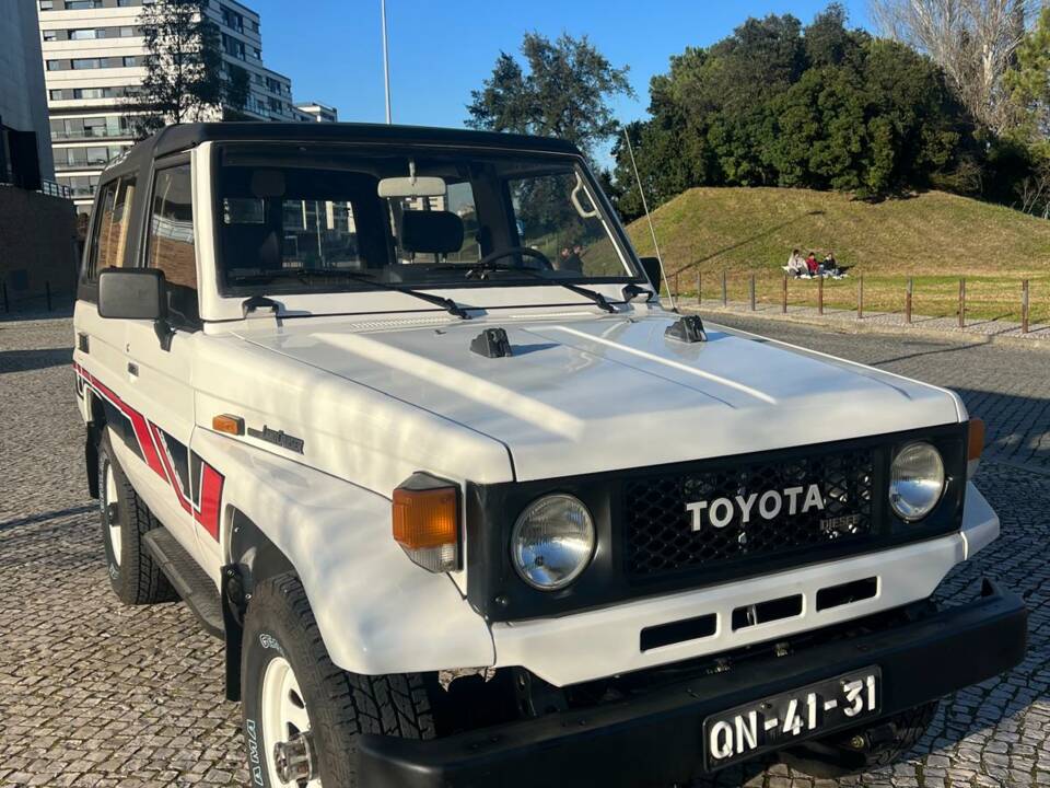 Bild 1/17 von Toyota Land Cruiser BJ73 (1988)