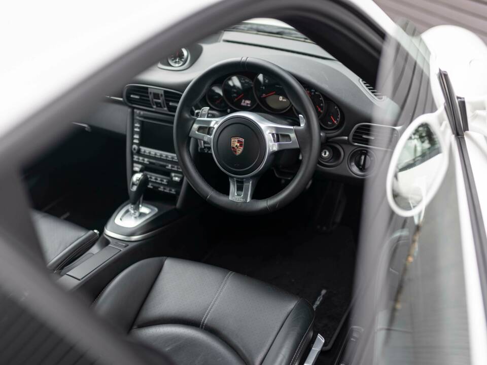 Bild 26/36 von Porsche 911 Carrera GTS (2011)