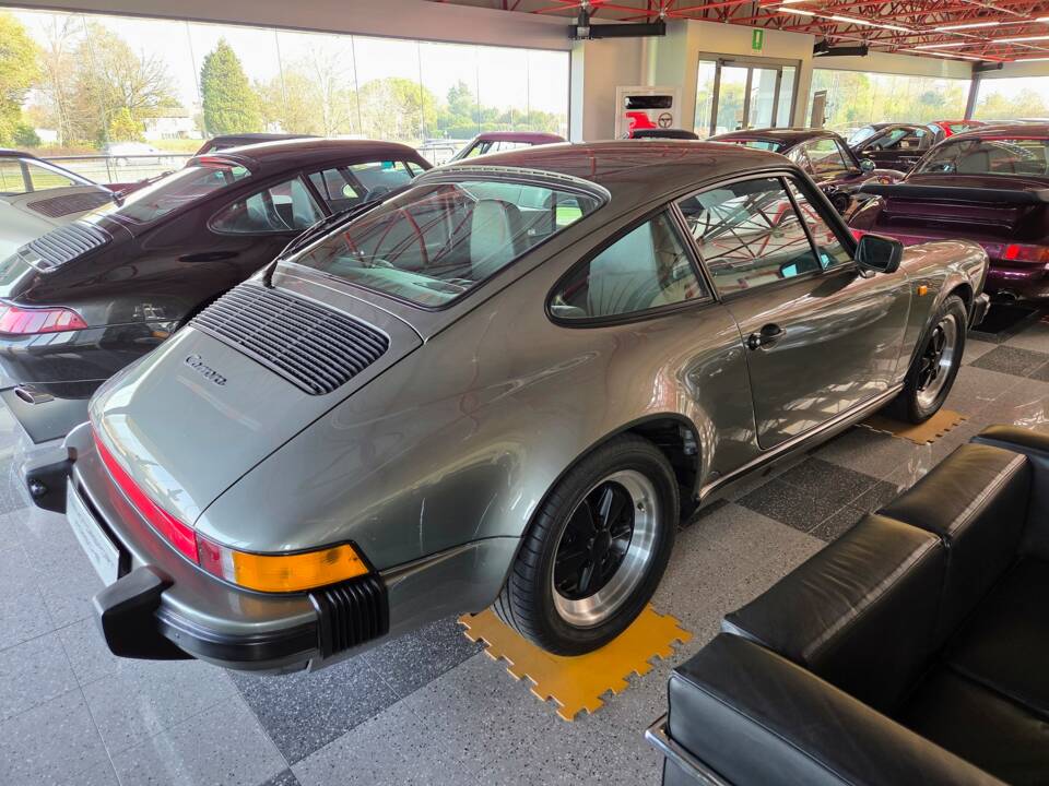 Bild 2/27 von Porsche 911 Carrera 3.2 (1987)