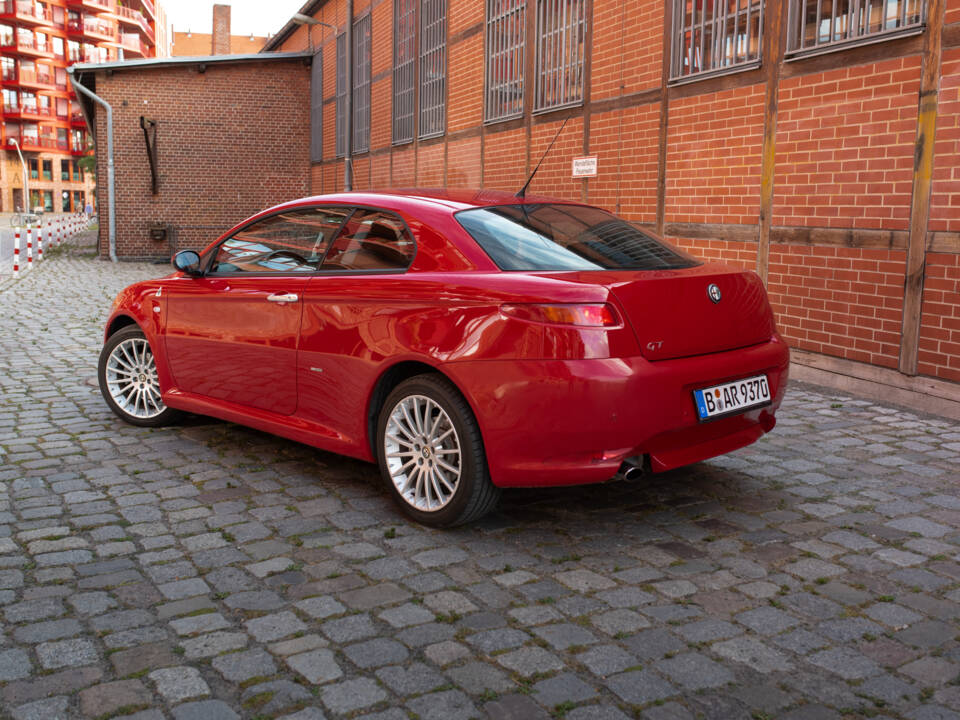 Afbeelding 13/40 van Alfa Romeo GT 2.0 JTS (2004)