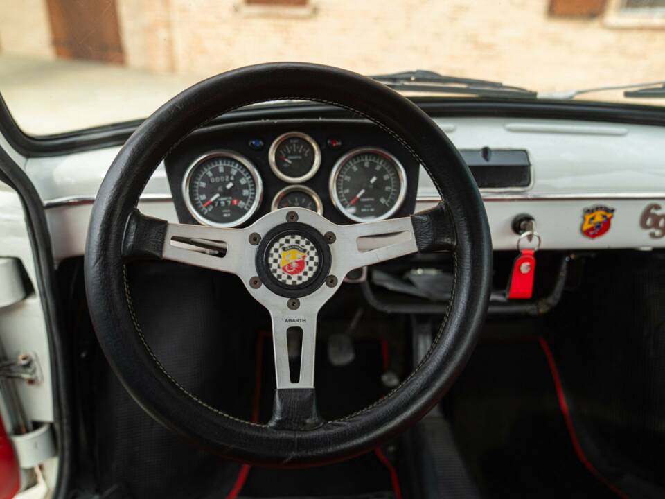 Image 41/50 of Abarth 695 SS (1966)