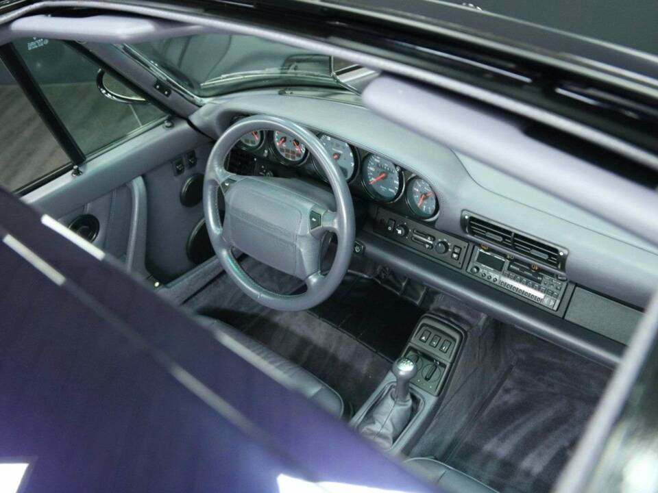 Immagine 24/50 di Porsche 911 Carrera 4 (1993)