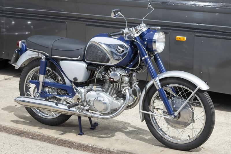 Image 5/39 of Honda CB 72 (1960)