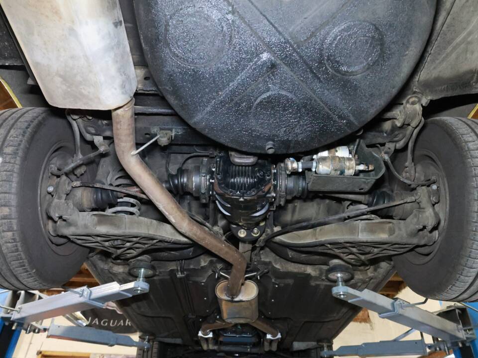 Image 49/50 of Mercedes-Benz 500 SL (1983)