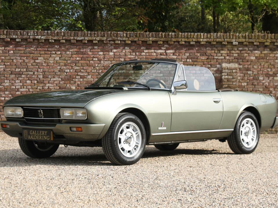Image 14/50 of Peugeot 504 Convertible (1981)