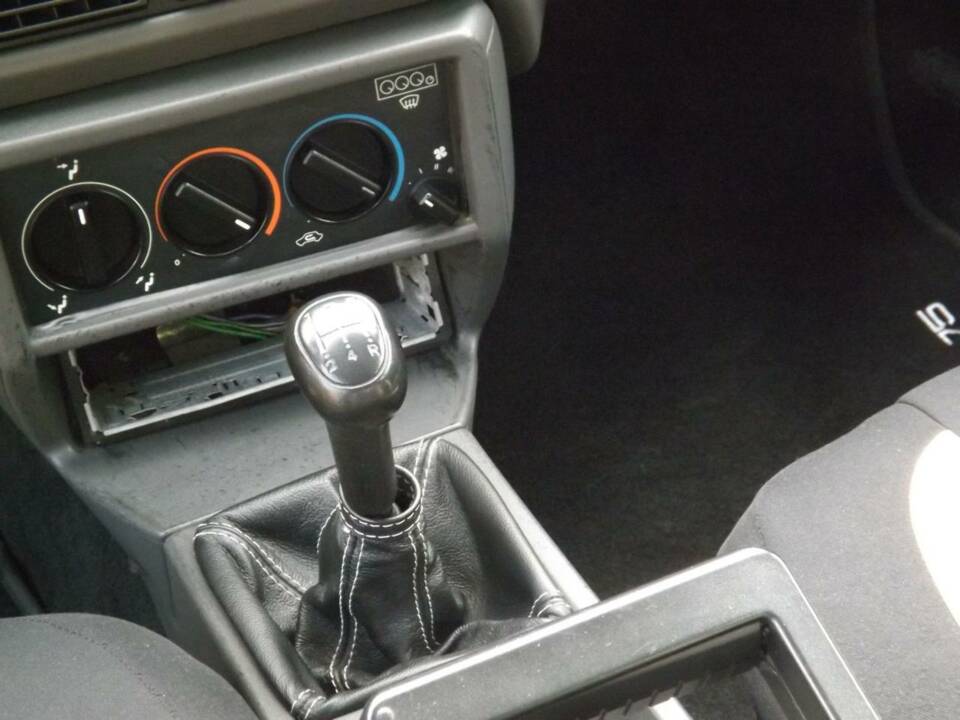 Afbeelding 33/50 van Alfa Romeo 75 2.0 (1986)