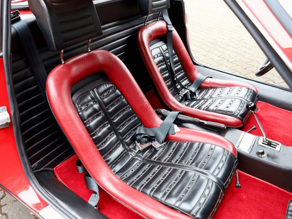 Image 10/24 de Ferrari Dino 246 GT (1973)