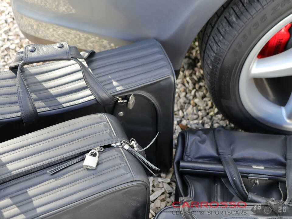 Image 23/50 of Ferrari 550 Maranello (1999)