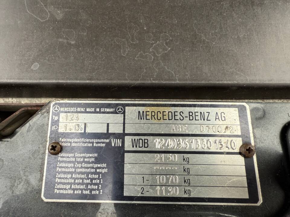 Bild 24/27 von Mercedes-Benz 500 E (1992)