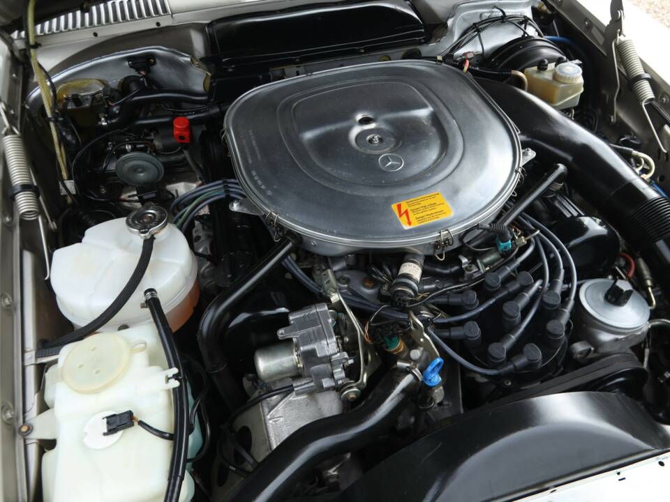 Image 29/50 de Mercedes-Benz 560 SL (1988)