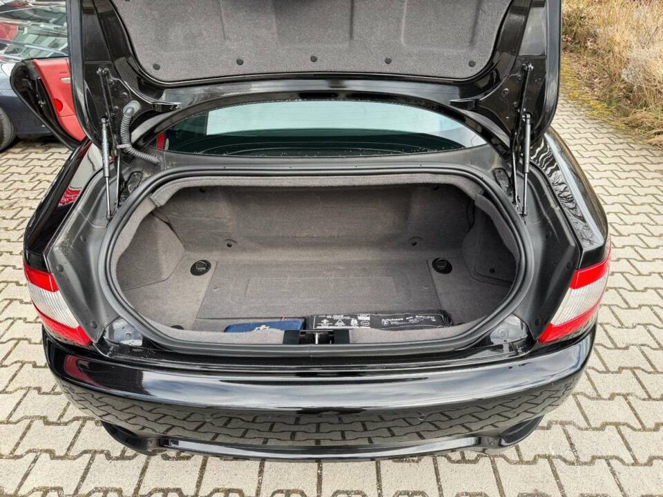 Imagen 19/21 de Maserati GranTurismo 4.2 (2007)