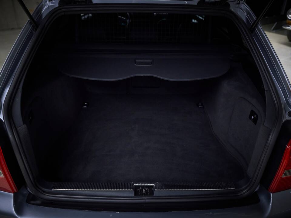 Imagen 81/100 de Audi RS4 Avant (2001)