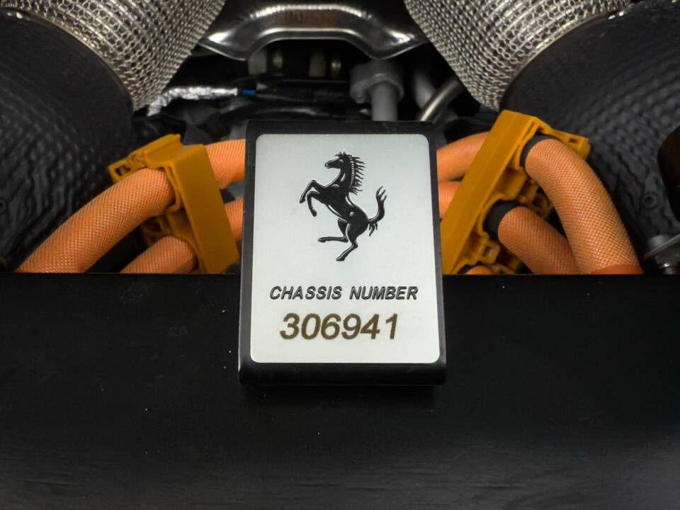 Image 38/42 de Ferrari 296 GTS (2024)