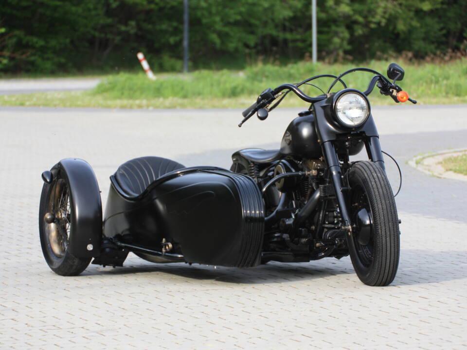 Image 3/33 of Harley-Davidson DUMMY (2004)