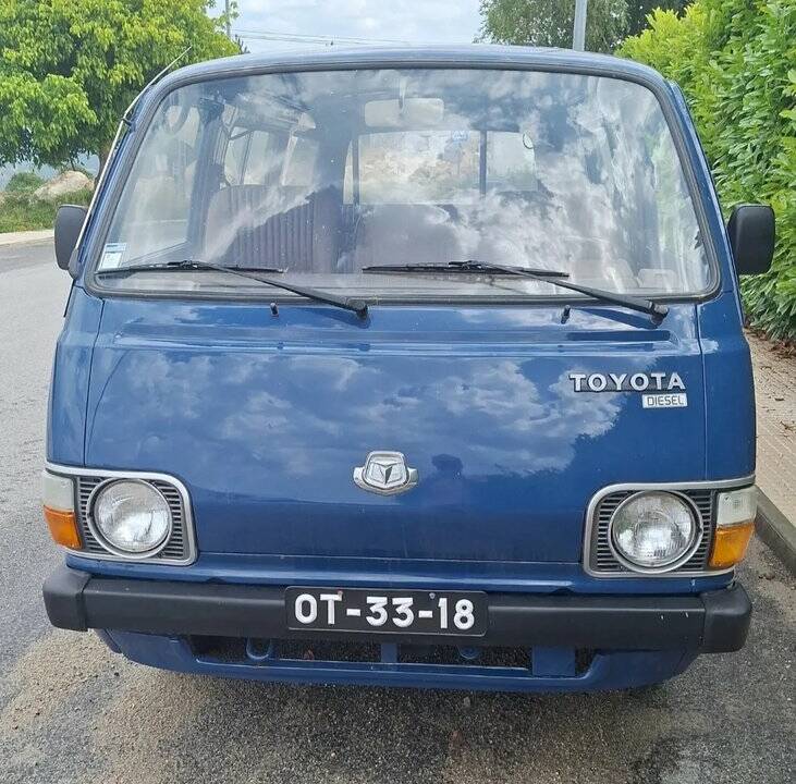 Bild 3/8 von Toyota Hiace Rio H20 (1981)