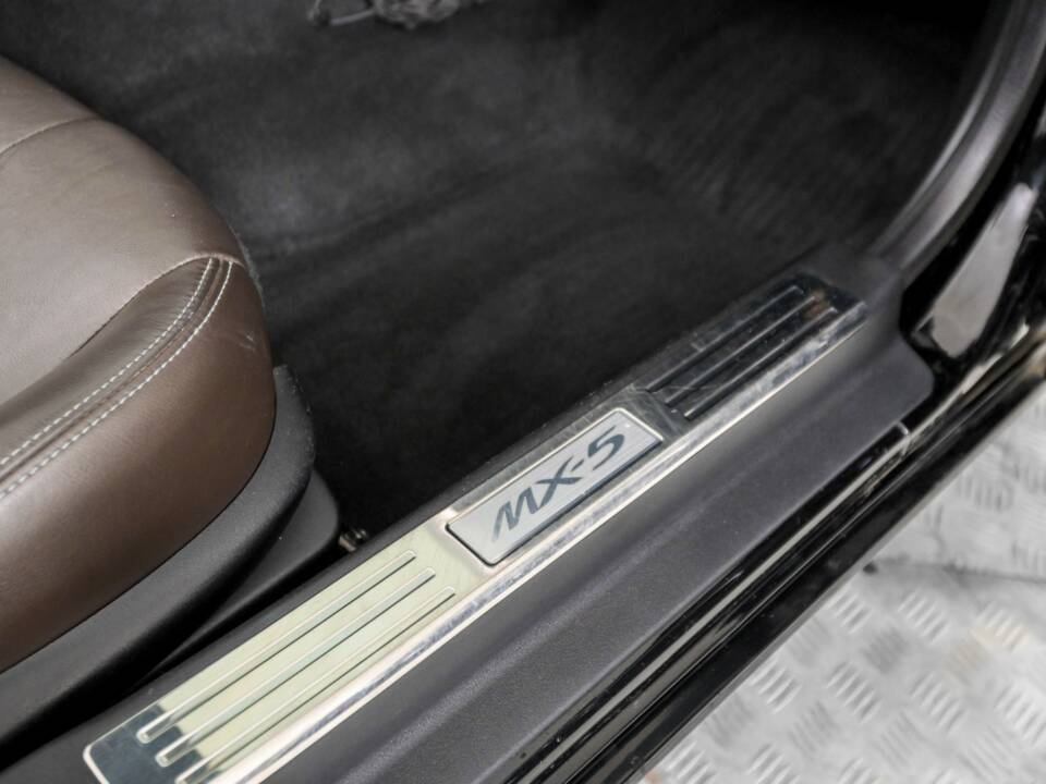 Image 38/50 of Mazda MX-5 2.0 (2009)