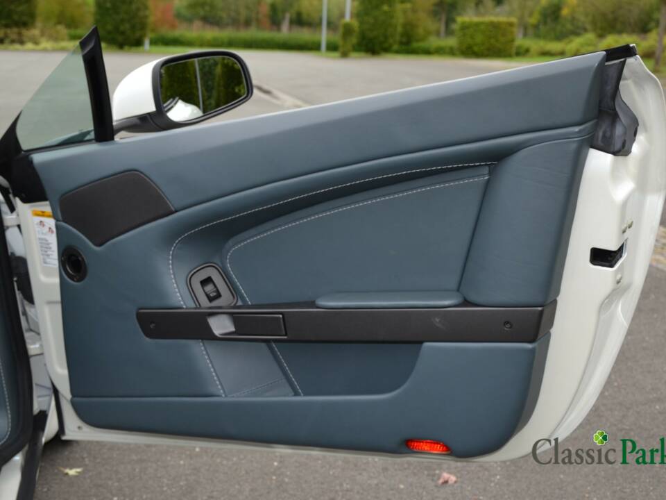 Image 27/50 of Aston Martin V8 Vantage (2007)