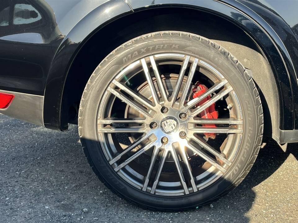 Image 8/46 de Porsche Cayenne Turbo (2011)