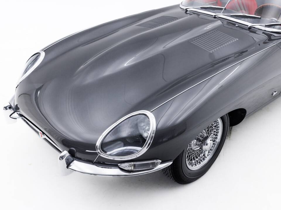 Image 3/32 of Jaguar E-Type 3.8 (1961)