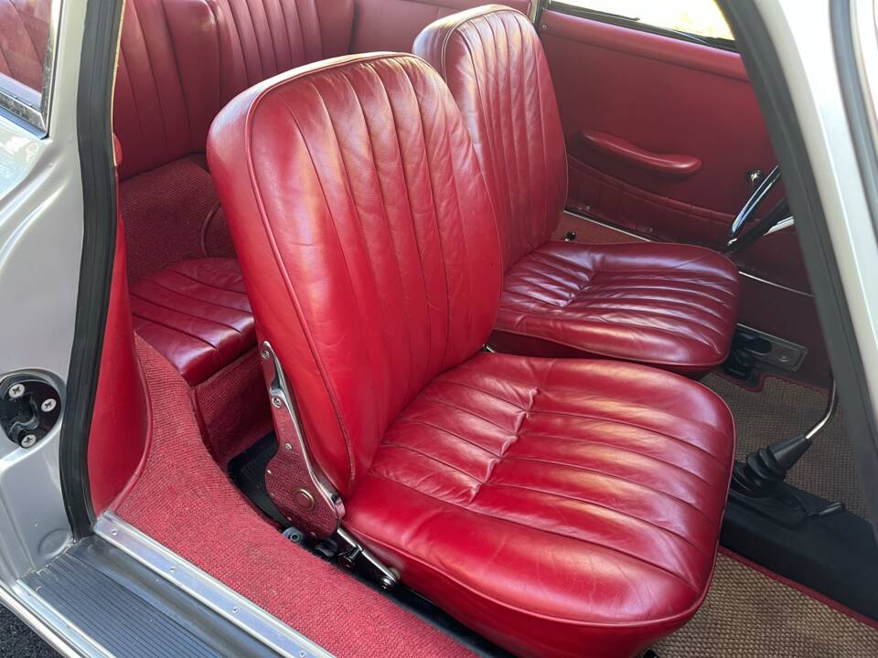 Image 25/63 of Porsche 356 C 1600 (1964)