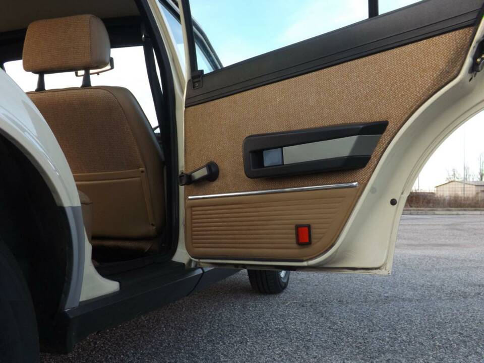 Bild 19/50 von Alfa Romeo Giulietta 1.8 (1983)