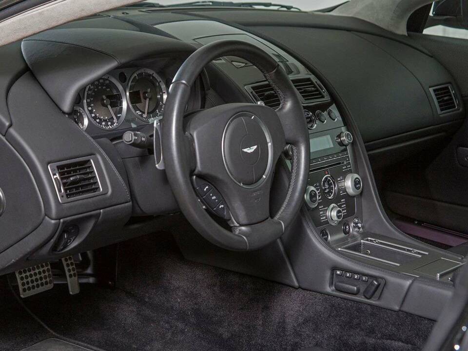 Afbeelding 16/20 van Aston Martin DB 9 (2011)