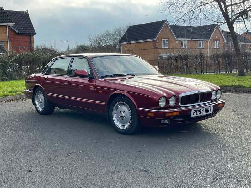 Bild 8/50 von Jaguar XJ6 3.2 Sport (1997)