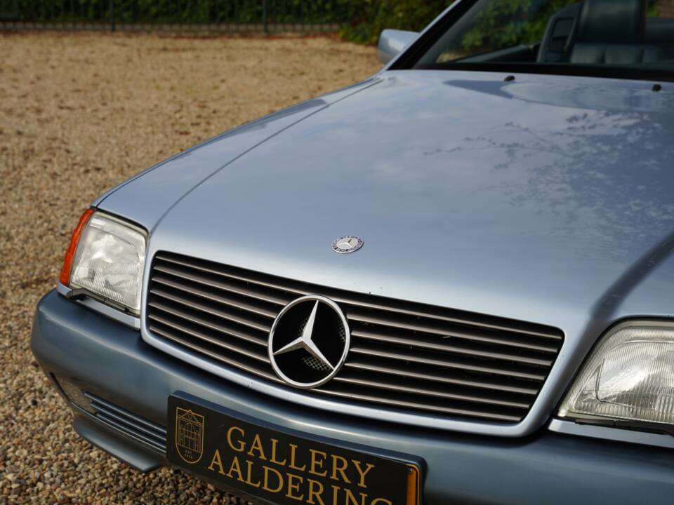 Image 25/50 de Mercedes-Benz 300 SL (1991)