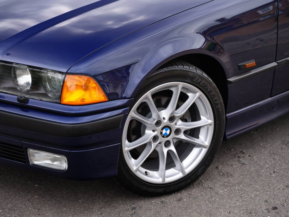 Image 15/50 de BMW 328i (1995)