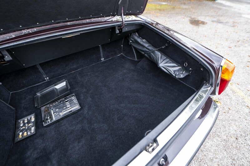 Image 22/37 of Bentley Corniche I (1978)