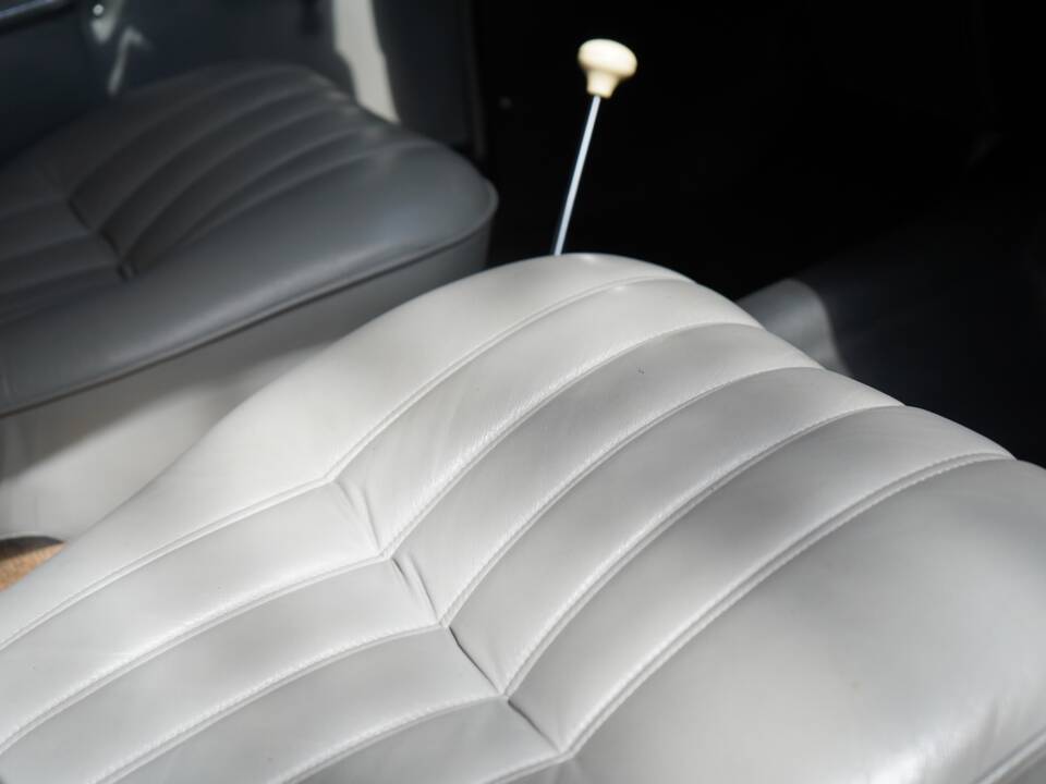 Image 11/20 of Mercedes-Benz 190 SL (1960)