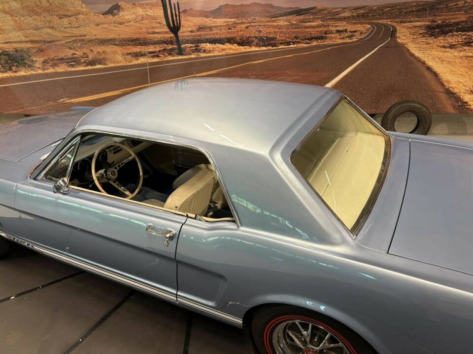 Immagine 7/50 di Ford Mustang 289 (1966)